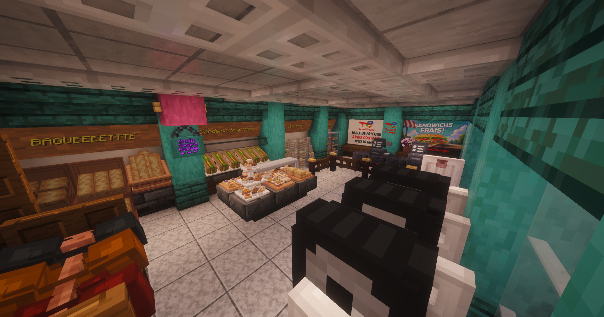 Intérieur de la station Tocard-Énergie sur Land Of Parks